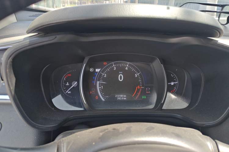 Used Renault Kadjar 2017 2.0L Two-Wheel Drive Comfort Edition Instrument Cluster
