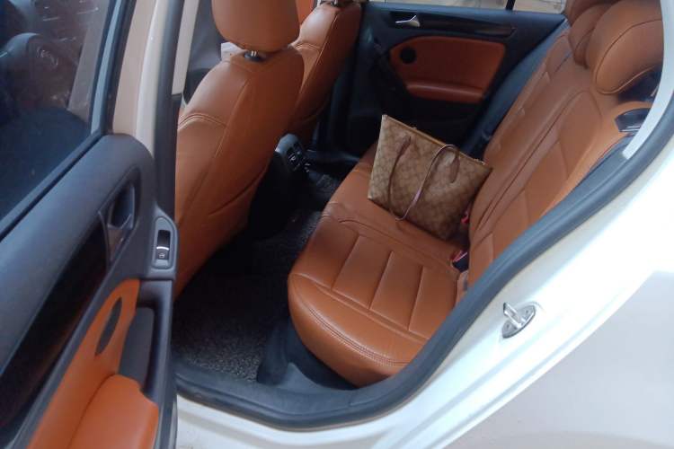 Used Volkswagen Golf 2012 1.4 TSI Automatic Comfort Edition Left Rear Seat