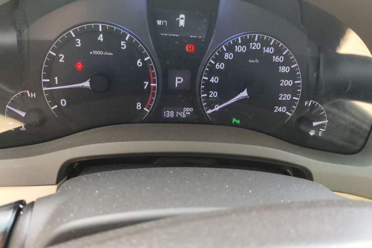 Used Lexus RX Classic 2012 270 Elegant Edition Odometer Close Up