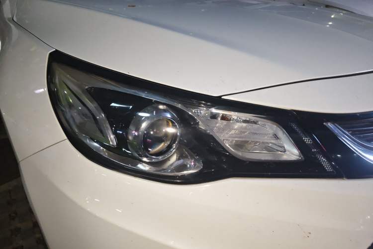 Used Chevrolet Malibu 2018 530T Automatic Fashion Edition Right Front Headlight