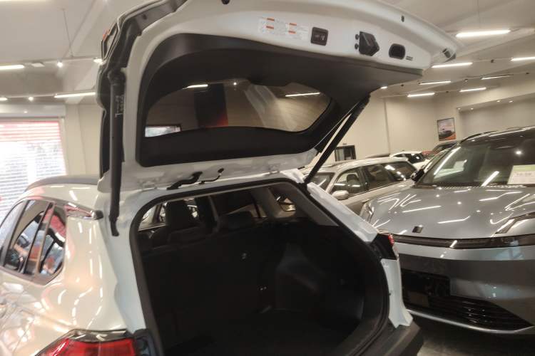 Used Toyota FRONTLANDER 2023 2.0L Smart Electric Hybrid Dual-Engine Deluxe Version