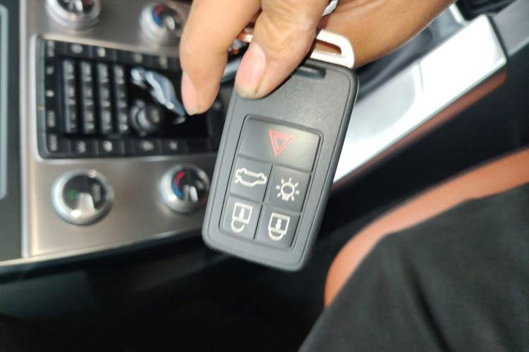 Used Volvo S60 2017 S60L T4 Smart Range Edition
