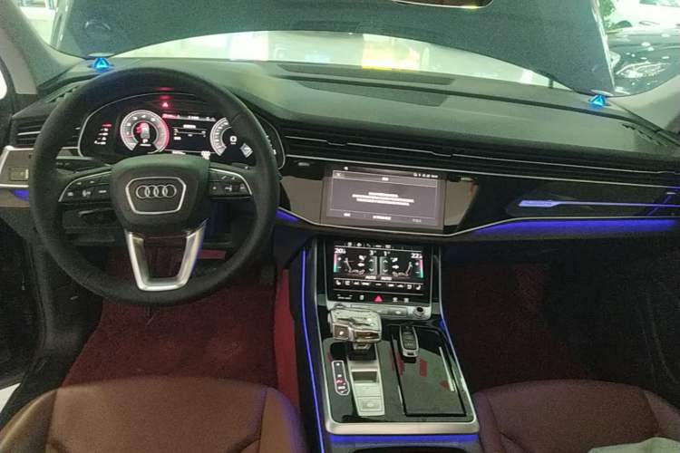 Used Audi Q7 2021 55 TFSI quattro S line Sport model