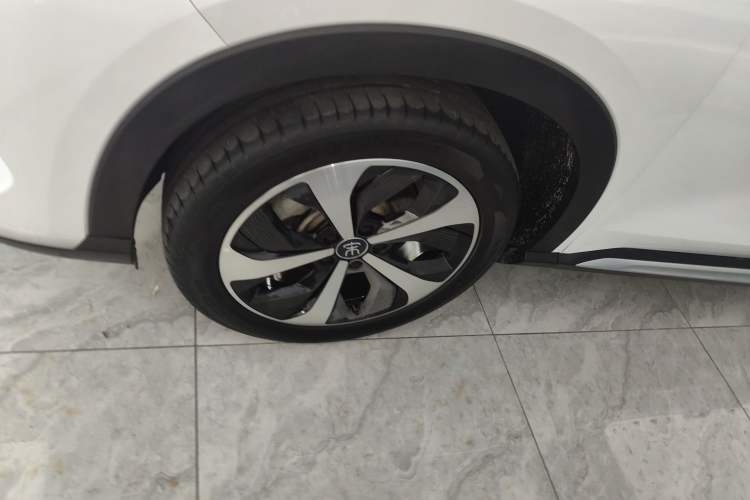 Used BYD Song PLUS New Energy 2021 DM-i 110KM Flagship Model Left Front Wheel Hub