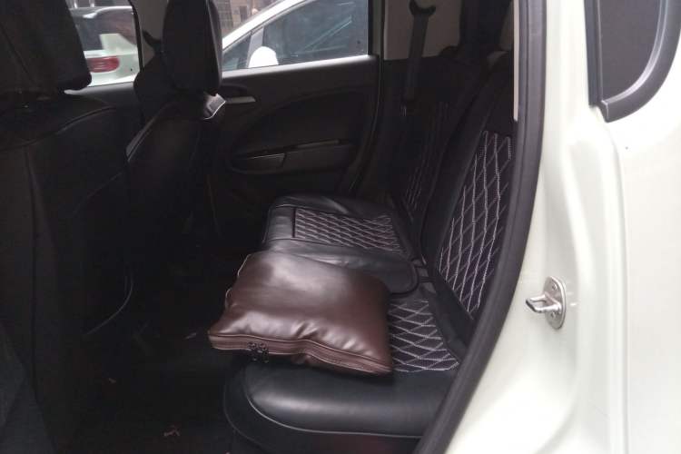 Used ORA White Cat 2020 305 km Luxury Version Left Rear Seat