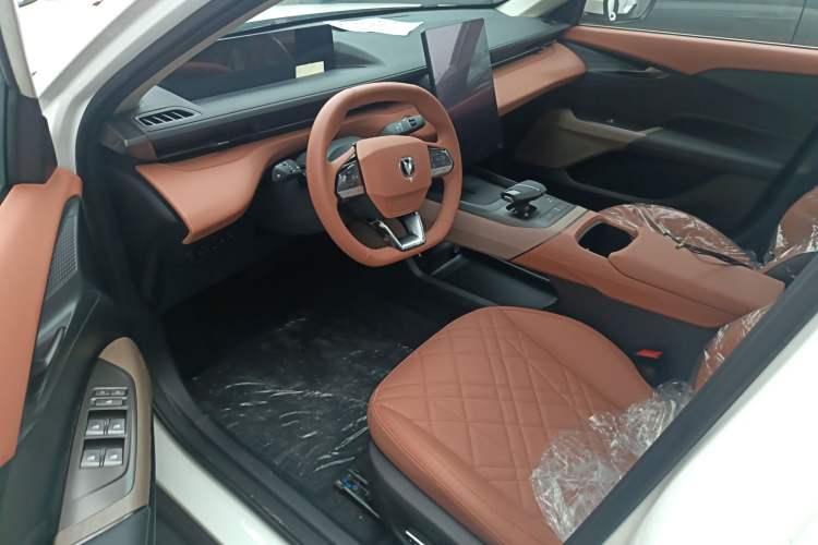 Used CHANGAN Eado 2025 Blue Whale 1.5T 500Bar Flagship Model
