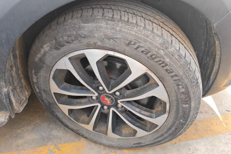 Used FORTHING Joyear X5 2013 1.6L Manual Luxury Model China IV Standard