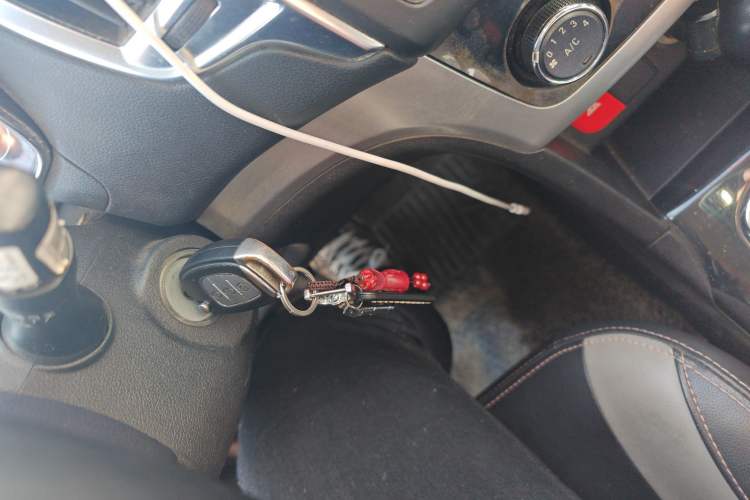 Used HYOSOW H3 2015 1.5L manual luxury version