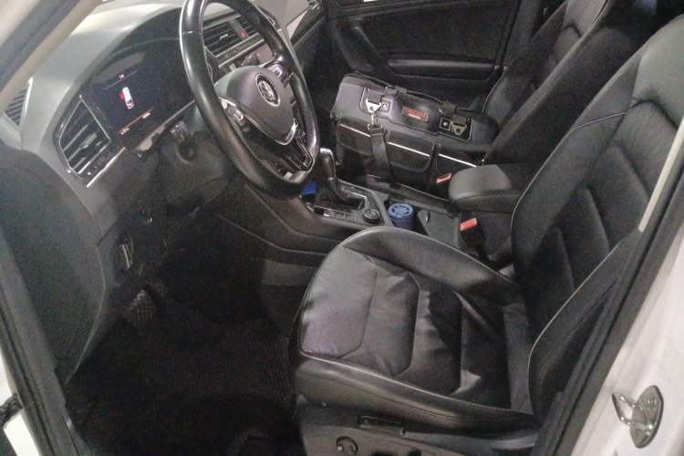 Used Volkswagen Tiguan 2018 330TSI All-Wheel-Drive Innovation Model Left Front Seat