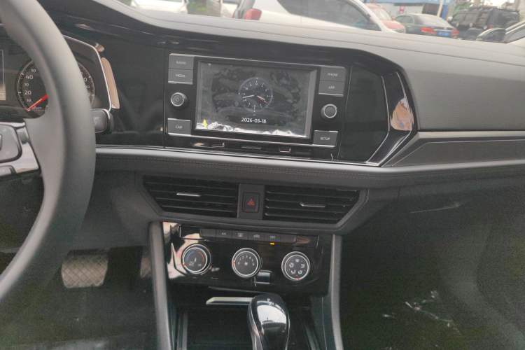 Used Volkswagen Sagitar 2019 200TSI DSG Comfort Version China VI Standard Audio And AC Panel