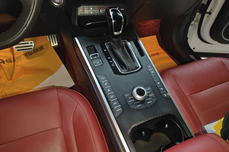 Used Wey VV5 2019 Upgraded Model 2.0T Two-Wheel Drive Flagship Version China V Standard