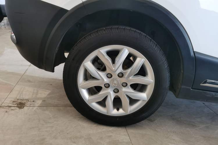 Used JAC Refine S3 2014 1.5L CVT Luxury Version