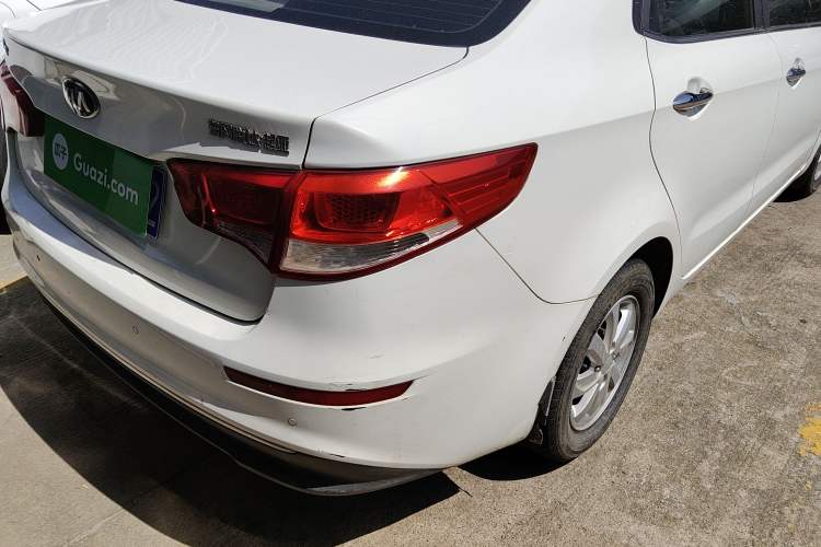 Used Kia K2 2015 Sedan 1.4L MT GLS