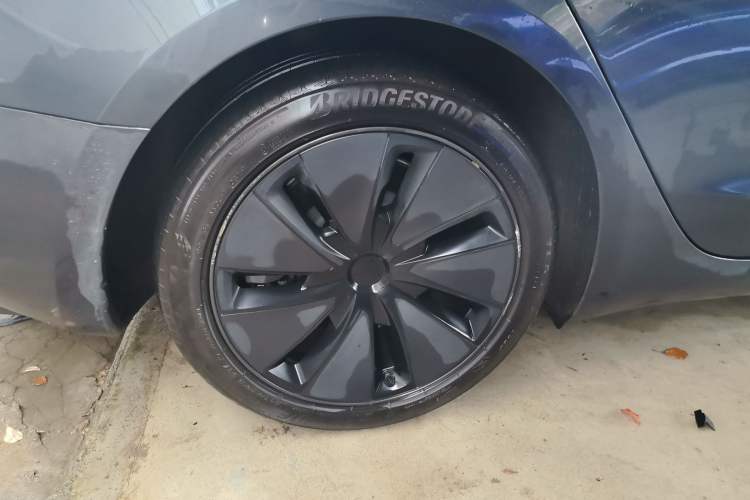 Used Tesla Model 3 2023 Long-Range All-Wheel-Drive Version