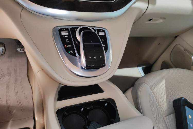 Used Mercedes-Benz V-Class 2017 V 260 L Prestige Extended Edition