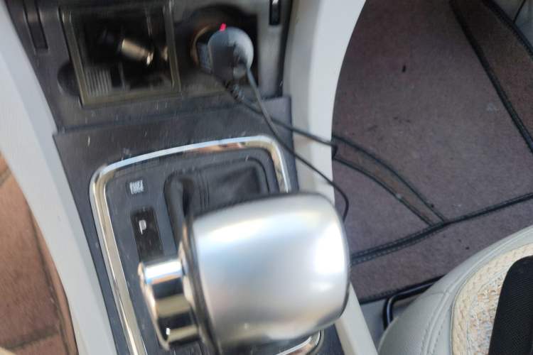 Used Geely Auto Emgrand 2014 Sedan 1.3T CVT Prestige Model
