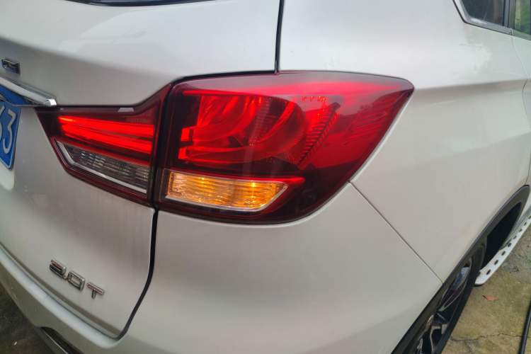 Used Hanteng X7 2016 2.0T DCT Yu Ma Edition Right Rear Taillight