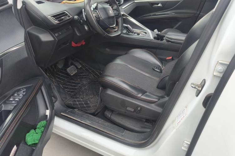 Used Peugeot 4008 2017 350THP Elite Edition Driver Seat