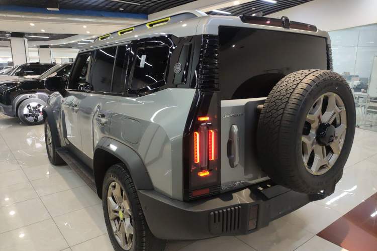 Used JETOUR Traveler 2023 2.0T All-Wheel Drive Conquer PRO Rear Left 45 Deg