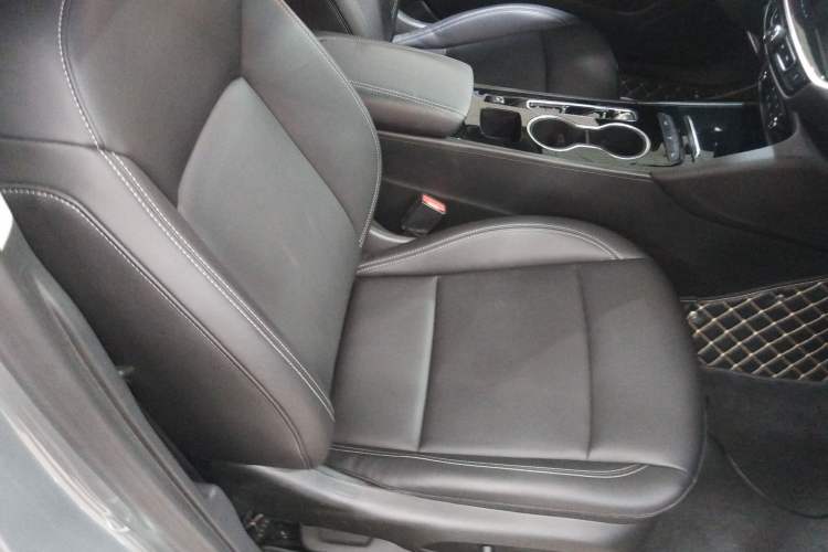 Used Buick Regal 2024 Revised 25T Ultra-Comfort Edition Right Front Seat