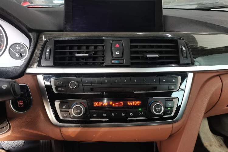 Used BMW 4 Series 2014 428i xDrive Convertible Design Package Edition
