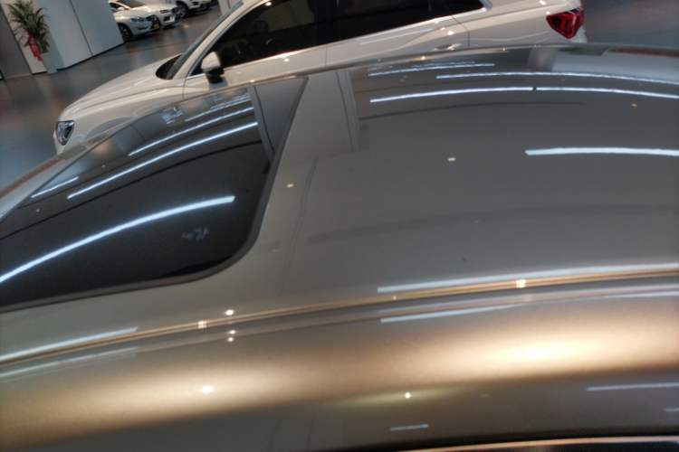 Used Lexus ES 2020 300h Deluxe Edition
