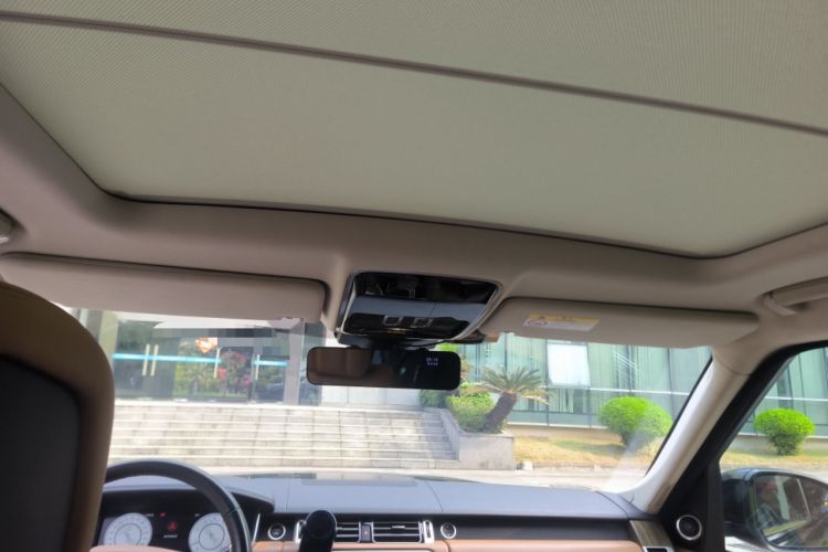 Used Land Rover Range 2018 3.0 SC V6 Vogue SE Long-Wheelbase Edition Headliner