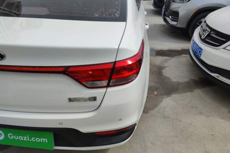 Used Kia K2 2017 Sedan 1.4L Manual Transmission 15th Anniversary Special Edition GLS