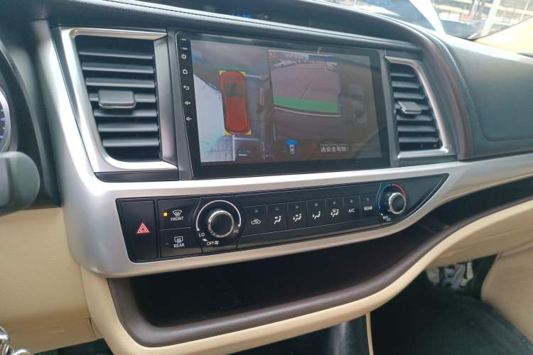 Used Toyota Highlander 2018 2.0T Two-Wheel Drive Elite Edition 5 Seats Emission Standard China V Audio And AC Panel