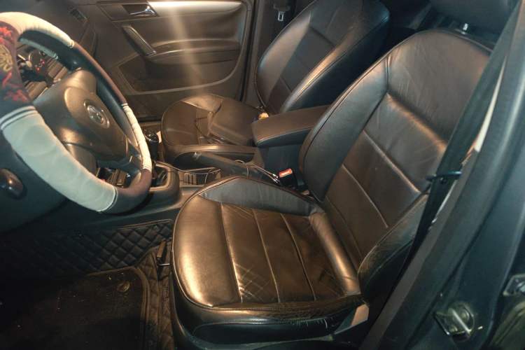 Used Volkswagen Lavida 2013 1.6L Manual Comfort Edition Left Front Seat