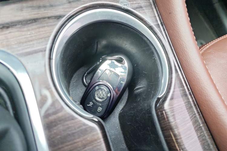 Used Buick Envision 2017 28T Four-Wheel Drive Elite Model
