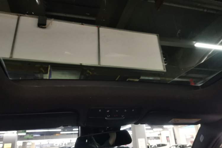 Used Mercedes-Benz GLC 2018 Refreshed GLC 300 4MATIC Dynamic Edition