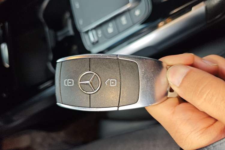 Used Mercedes-Benz GLB 2023 Refreshed GLB 200 Dynamic Edition Vehicle Key