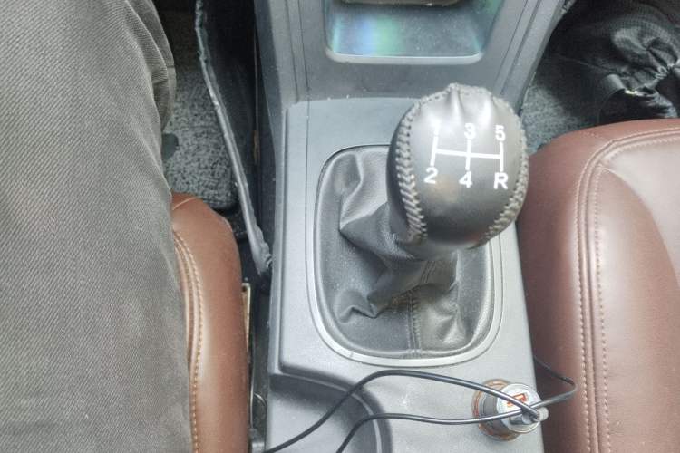 Used Roewe 350 2015 1.5L Manual Luxury Sunroof Edition
