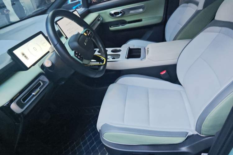 Used AION Y 2023 Plus 510 Tech Edition
