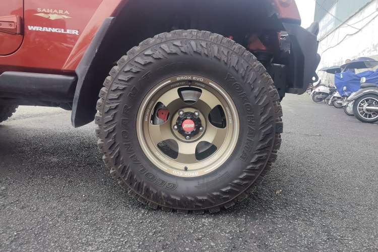 Used Jeep Wrangler 2013 3.6L Sahara two-door model
