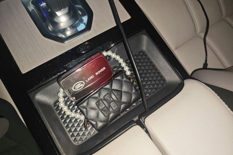 Used Land Rover Range Evoque 2023 Aurora L 249 PS Luxury Edition Vehicle Key