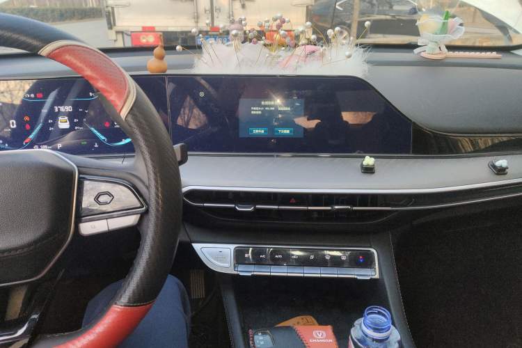 Used Changan Eado 2023 Changan Edition PLUS Blue Whale NE 1.4T GDI DCT Prestige Version
