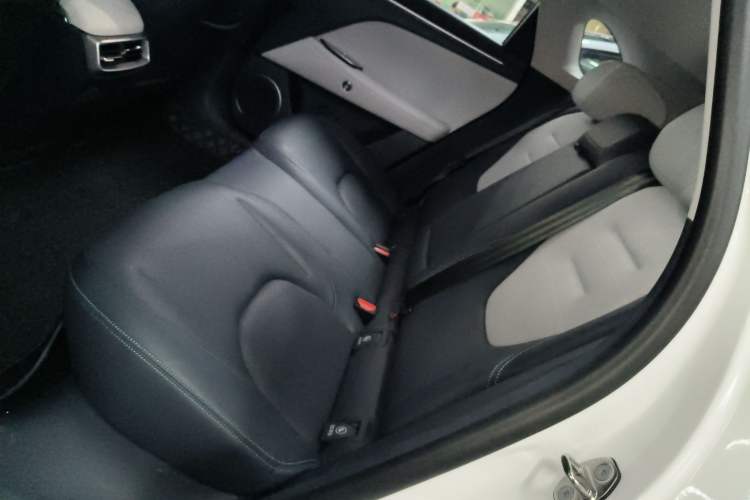 Used ARCFOX Alpha T5 2024 520 PRO Left Rear Seat