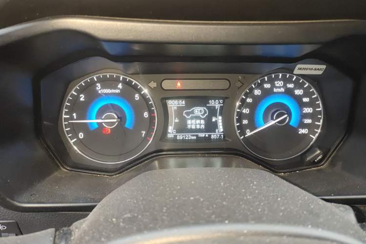 Used Dongfeng Fengon 580 2016 1.5T Manual Luxury Edition
