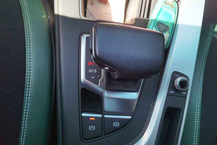 Used Audi A4L 2020 40 TFSI Fashion Dynamic Model
