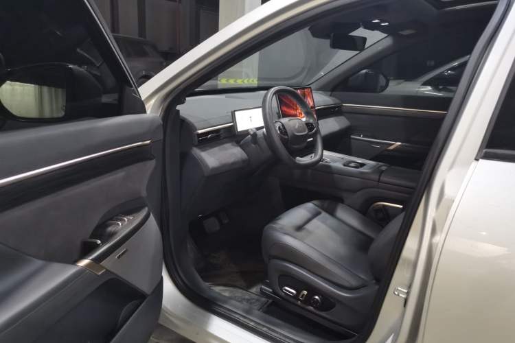 Used Dongfeng eπ eπ008 2024 210Max Range-Extended Version 6 Seats Driver Seat