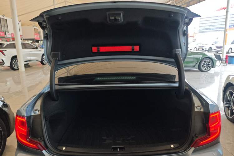 Used Volvo S90 2019 T4 Zhiyi Edition