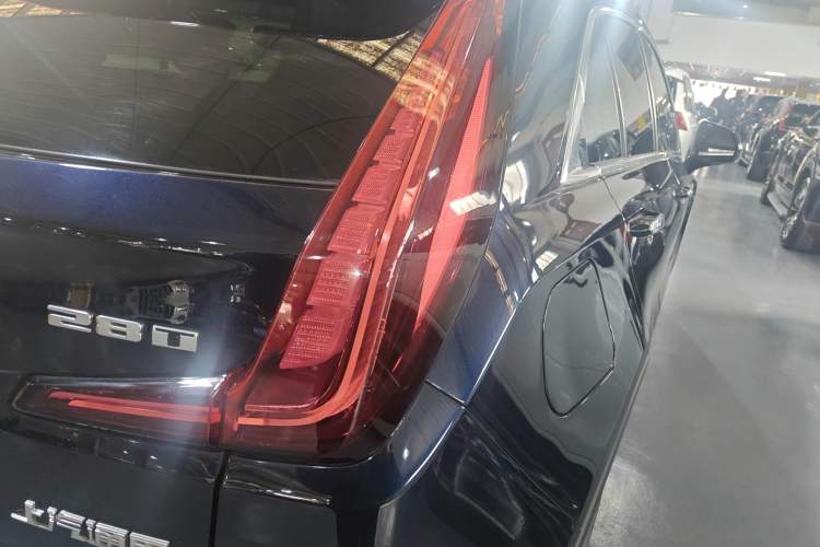 Used Cadillac XT4 2021 28T Two-Wheel Drive Tech Edition
