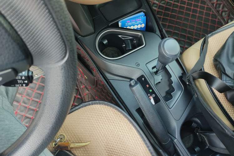 Used Toyota RAV4 2016 2.0L CVT Two-Wheel Drive Fashion Edition China V Standard