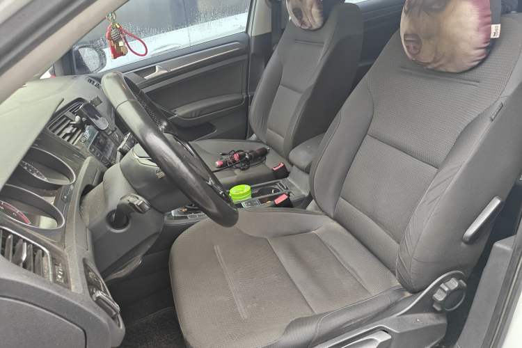 Used Volkswagen Golf 2017 1.6L Automatic Comfort Million-Vehicle Anniversary Edition