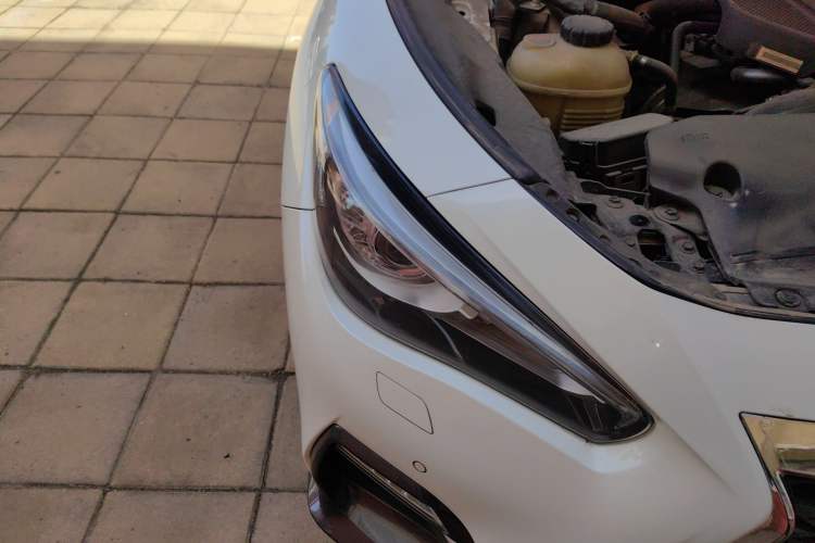 Used Infiniti Q50L 2018 2.0T Enjoyment Version China VI Standard Right Front Headlight