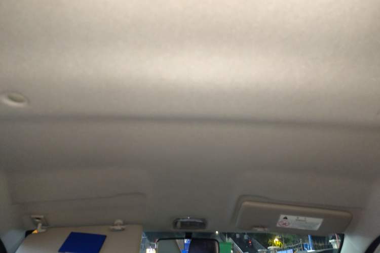 Used Dongfeng NAMMI BOX 2022 Revised Light Wind Edition 201 km Standard Version
