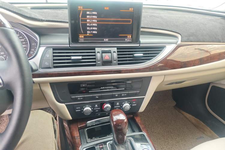 Used Audi A6L 2016 TFSI Technology Edition Audio And AC Panel