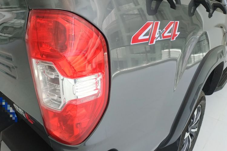 Used SAIC MAXUS Xingji 2023 Starry L 2.0T Diesel Manual 4x4 Elite Edition Long Bed